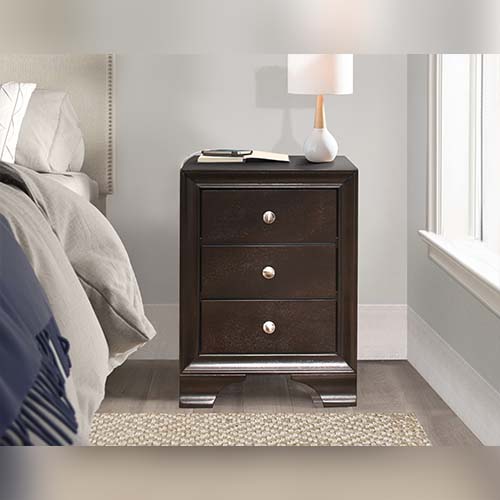 Centralia Accent Table With USB